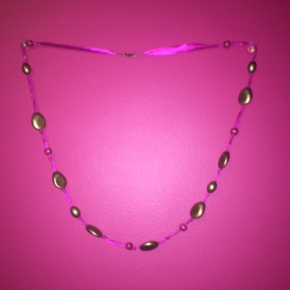 Ribbon necklace